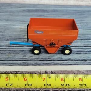 Speccast 1/64 scale Kill brothers Co Diecast gravity wagon heavy duty orange/blu